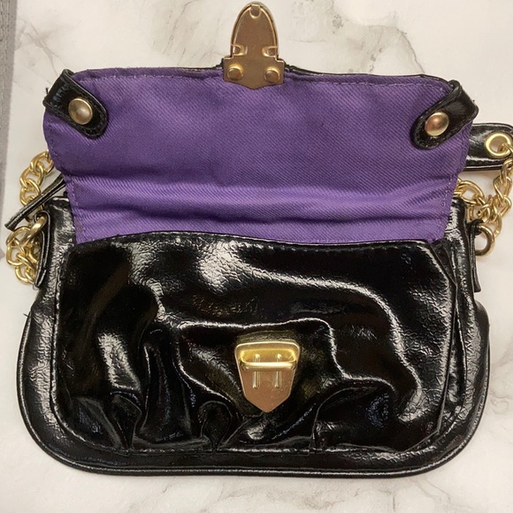 Black faux leather clutch with strap and zipper - Picture 2 of 5